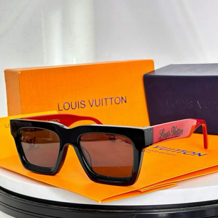 Picture of Louis Vuitton Sunglasses _SKUfw79398966fw